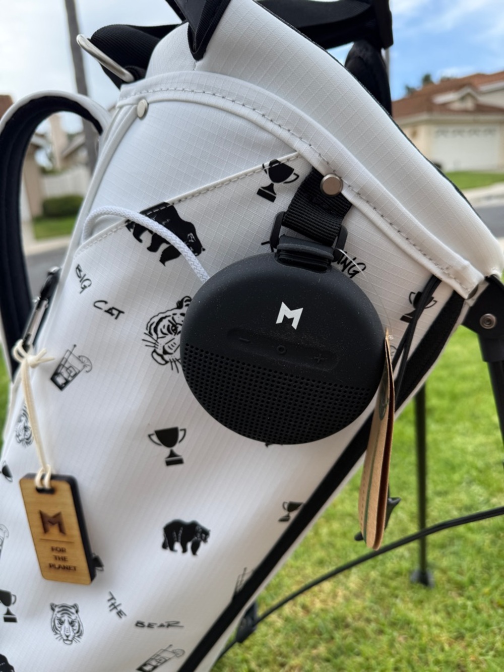 Swannies x MNML Golf Bag - Picture 7 of 7